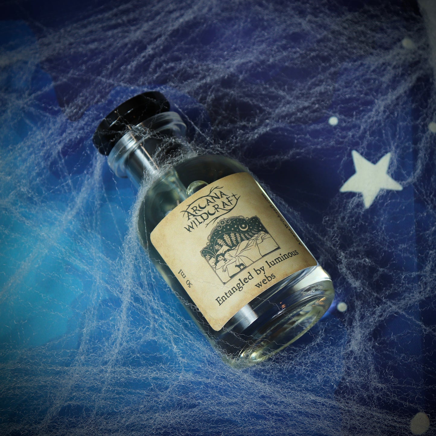 Entangled by luminous webs perfume