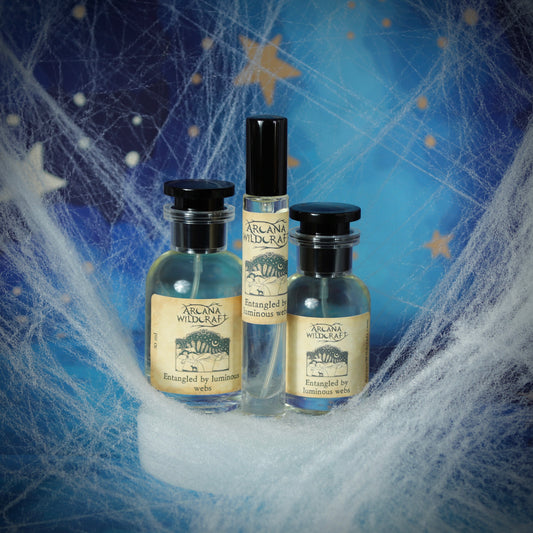 Entangled by luminous webs perfume